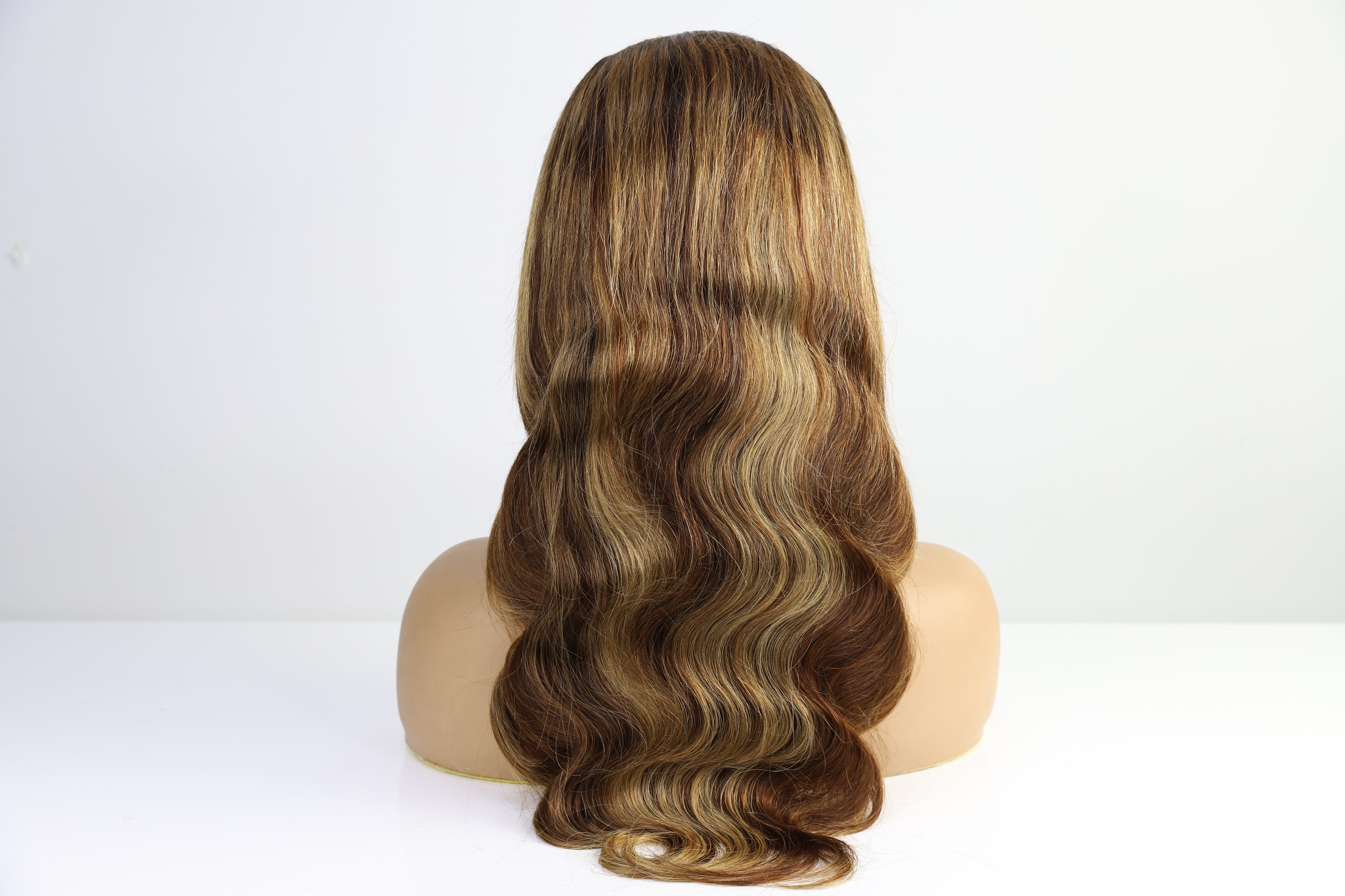 Highlight Ombre Lace Front Wig Human Hair 24 26 28inch Pre Plucked Body Wave Human Hair 13x4 Colored 4/27 Transparent HD Lace Frontal Honey Blonde Lace Frontal Wigs